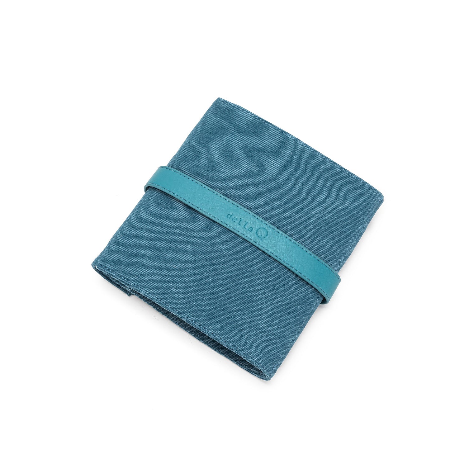 della Q Needle Case