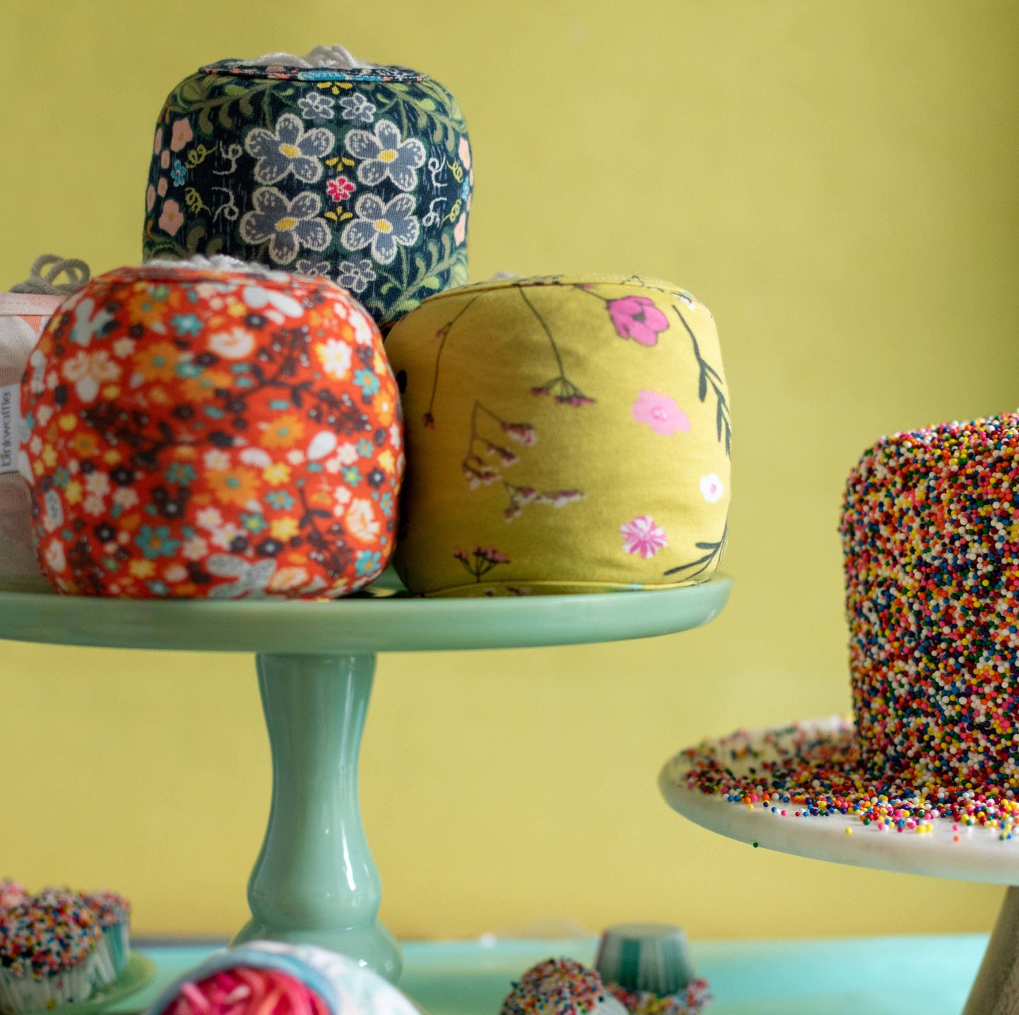 Cozy Cakes - Sunrise Yarn Cozy