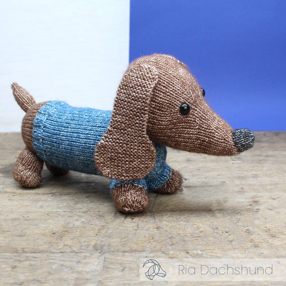 Ria Dachshund - DIY Knitting Kit