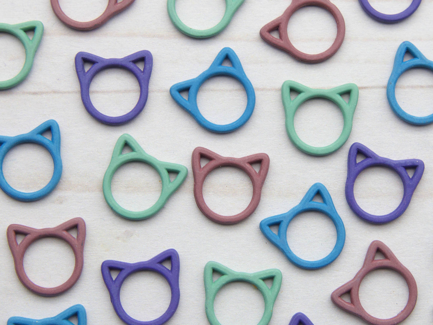 Colorful Cat Closed Ring | Stitch Markers: Colorful Mix