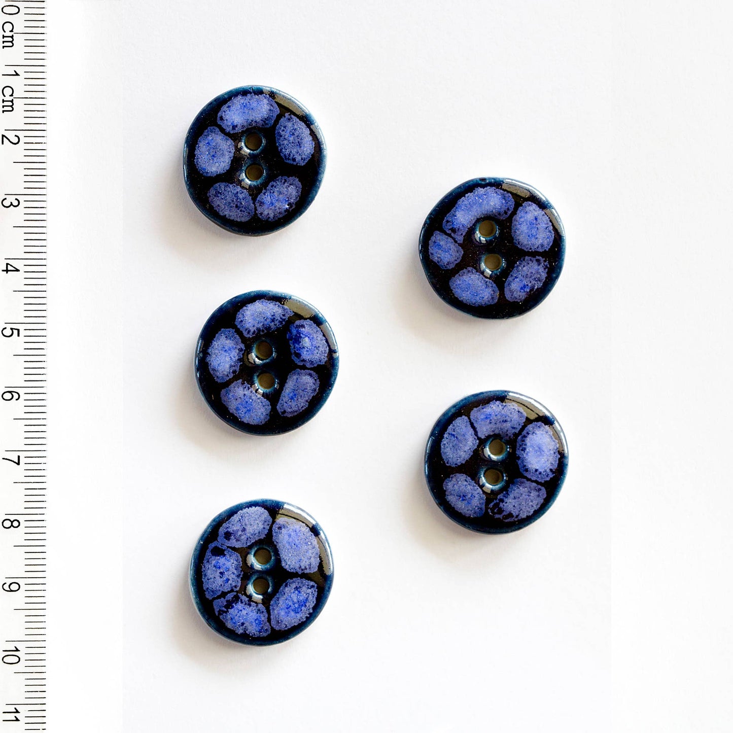 L305 Blue White Dot Pattern Buttons