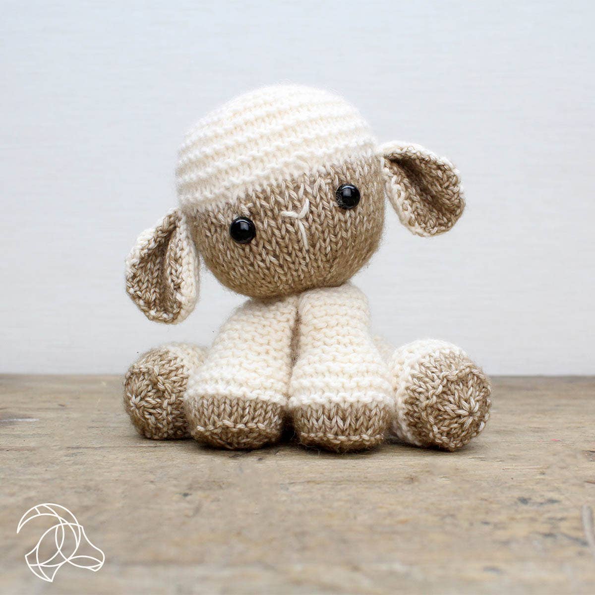 Lore Lamb - DIY Knitting Kit