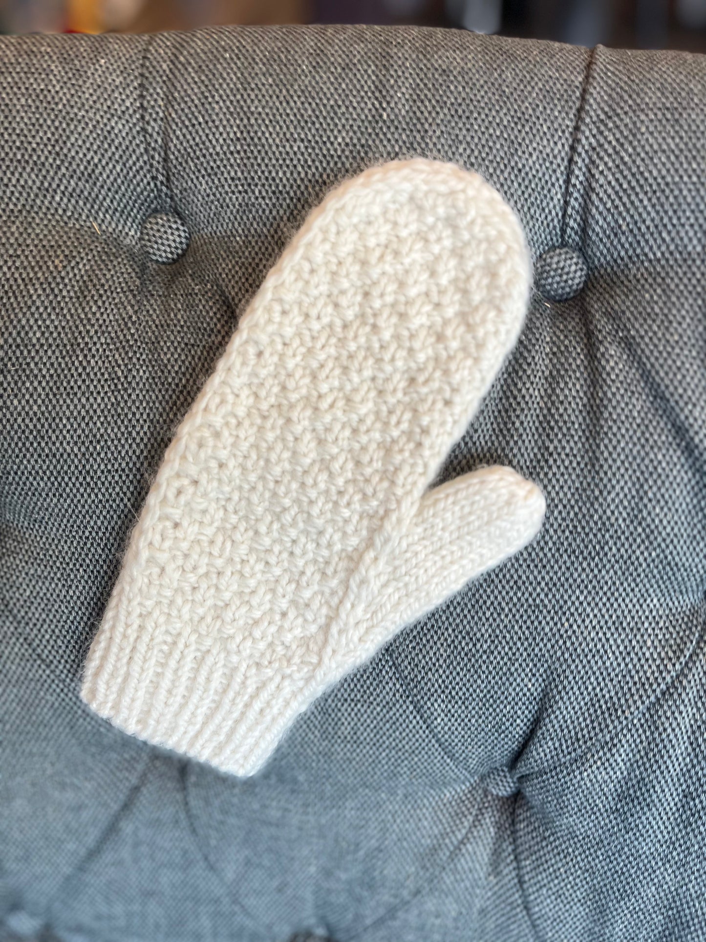*CLASS: Cindersmoke Mittens THURSDAYS 6:30-8:00 9/7, 9/14, 9/21
