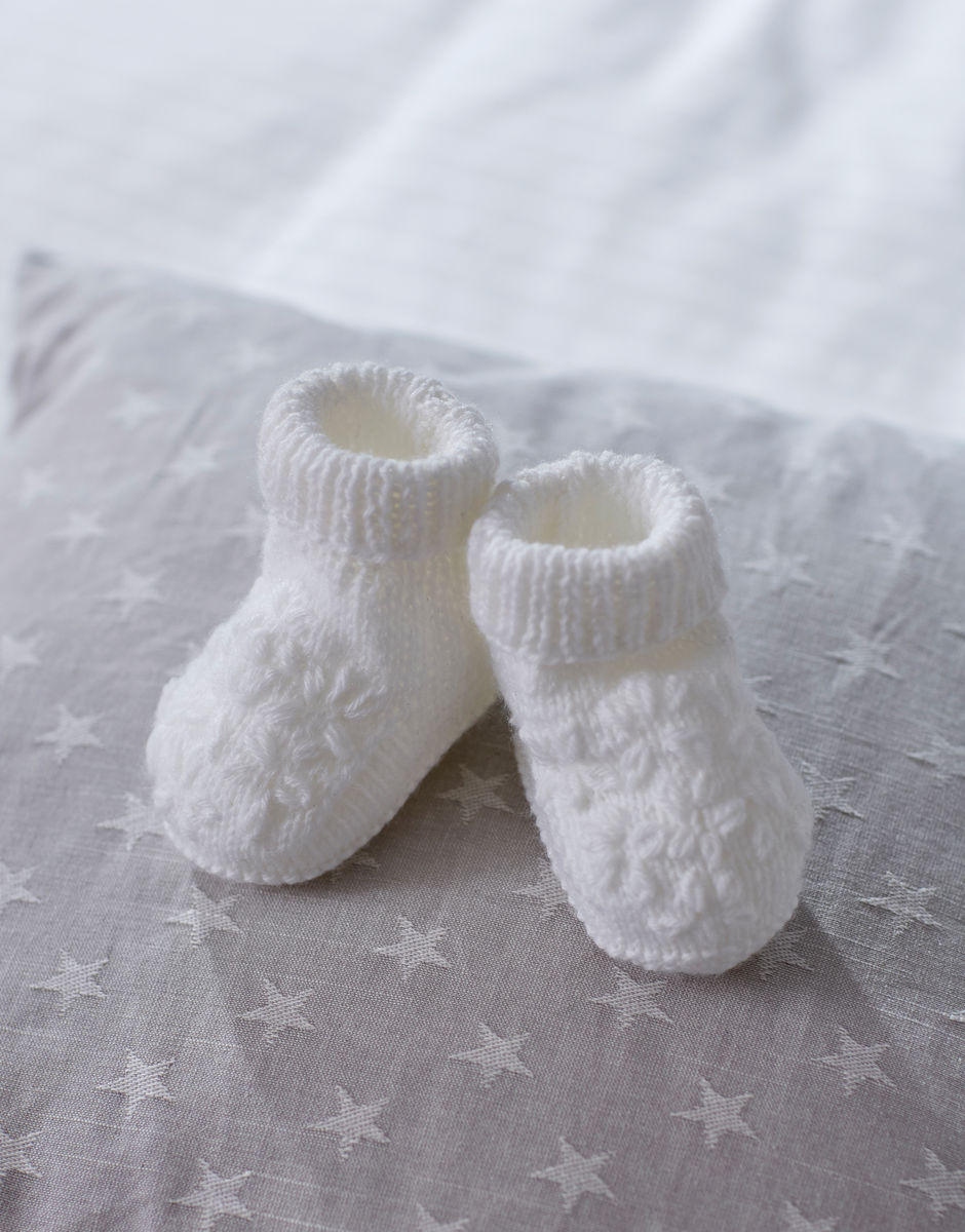 Sirdar Snuggly Baby Whites - 19 Designs for 0-12 Months