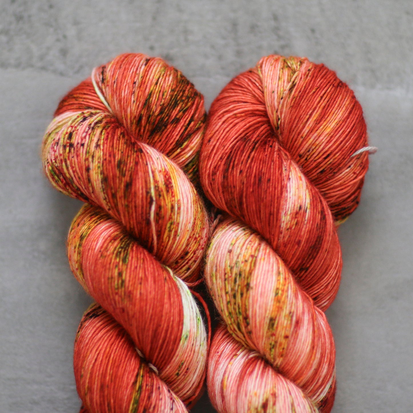 Madelinetosh Hue of the Moment - Tosh Merino Light