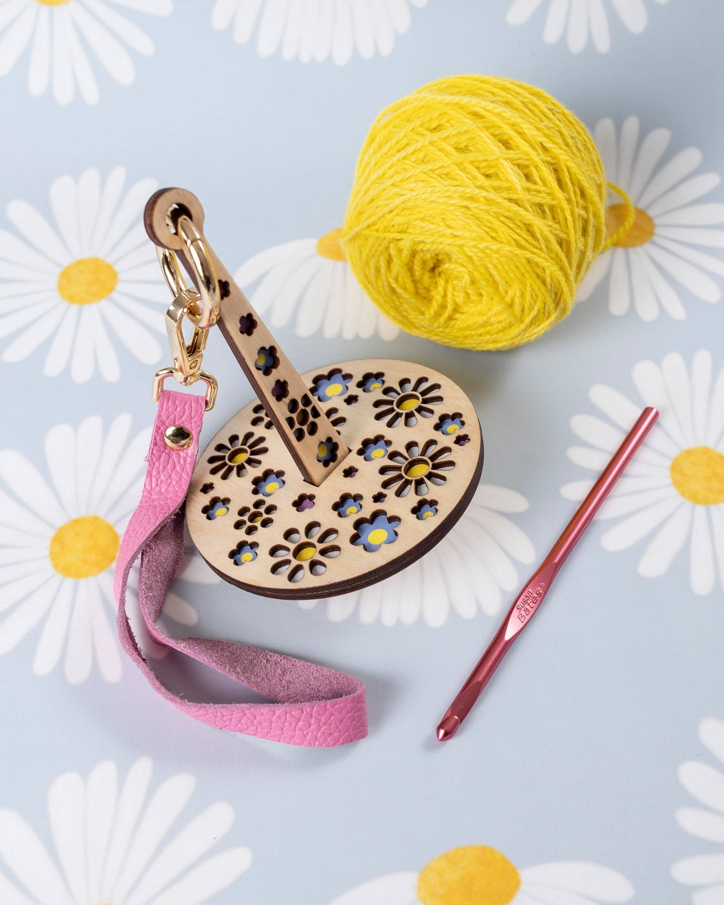 Coming Up Daisies Original Mini Minder - LemonWood