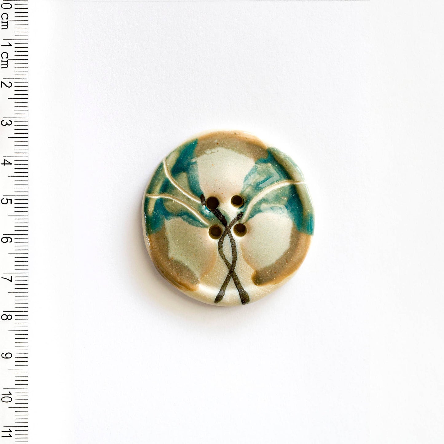 L342 Lg Green Floral Button
