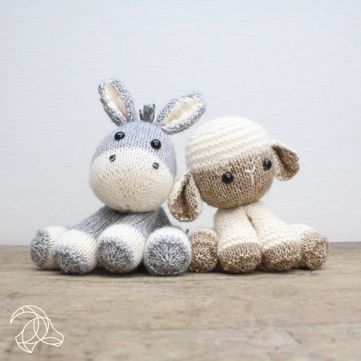 Lore Lamb - DIY Knitting Kit