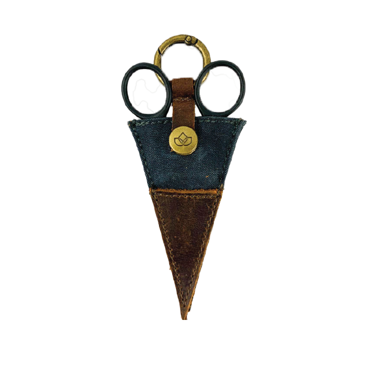 della Q Scissor Pocket