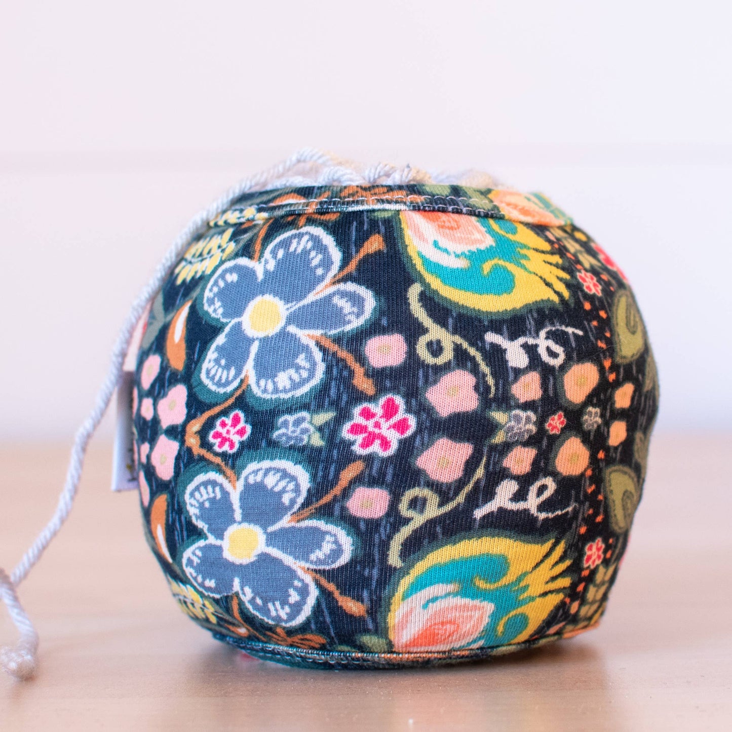 Cozy Cakes - Garden Party Yarn Cozy