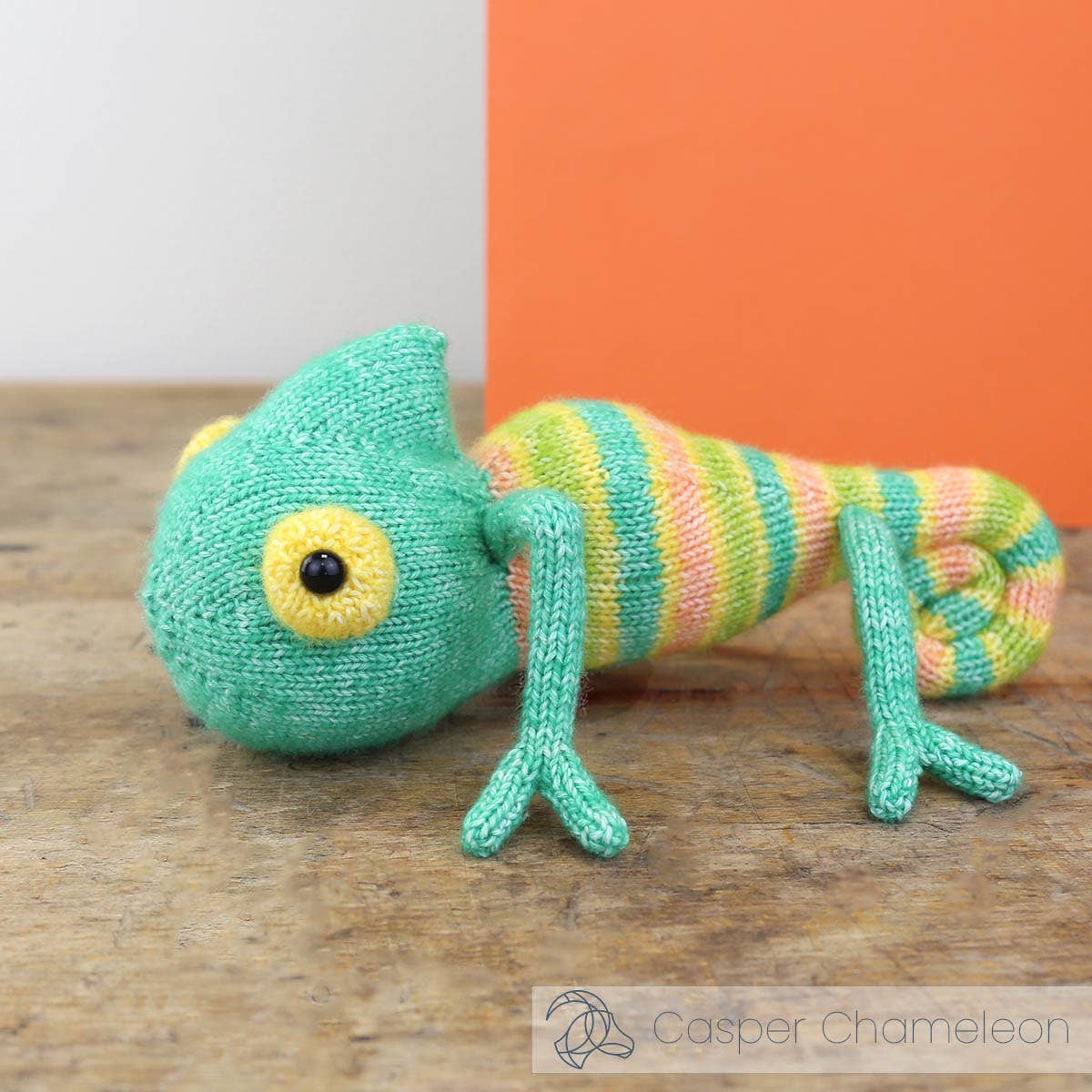 Casper Chameleon - DIY Knitting Kit