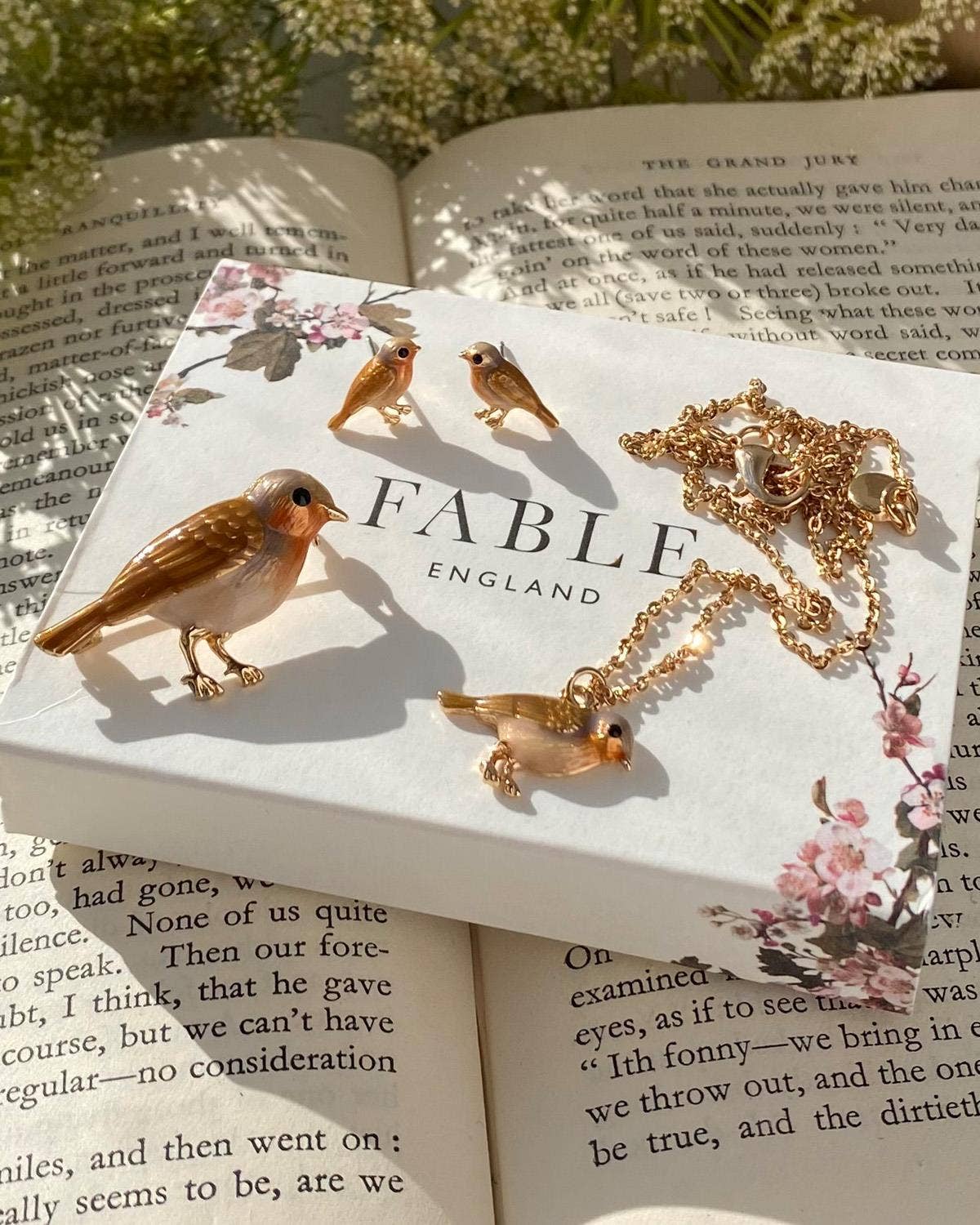 FABLE Enamel Robin Brooch: Matchbox