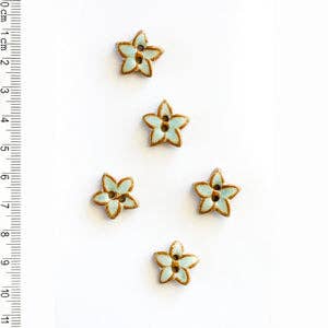 L605 Star Floral Buttons