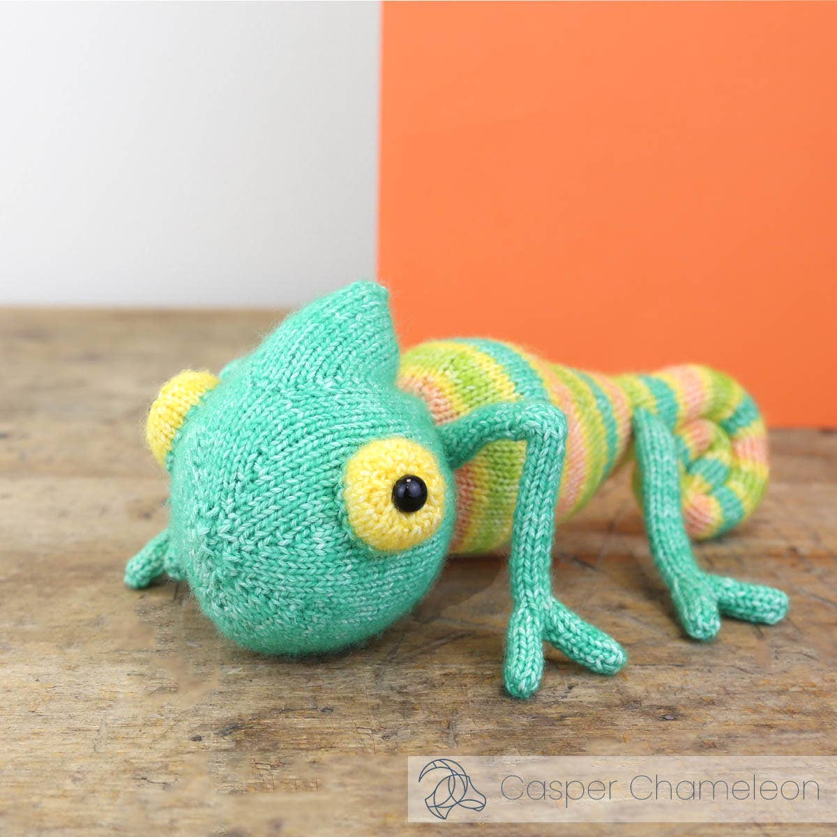 Casper Chameleon - DIY Knitting Kit