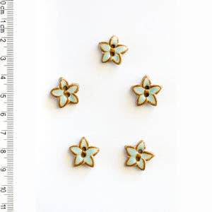 L605 Star Floral Buttons