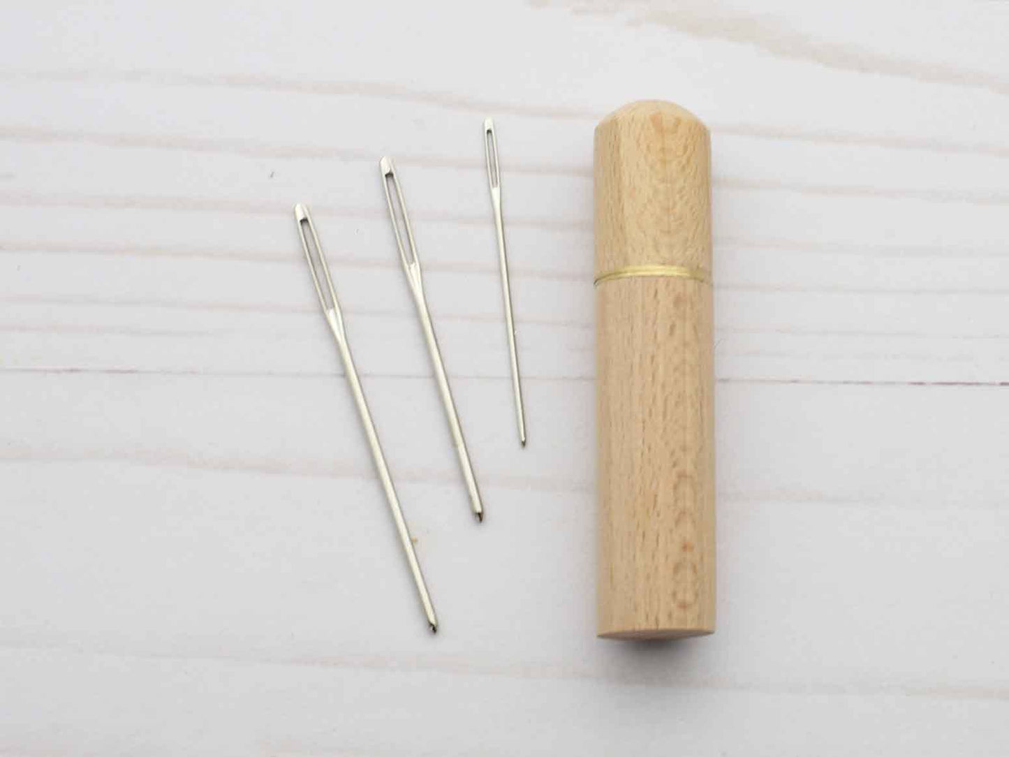 Light Wooden Darning Needle Storage Cases Tapestry