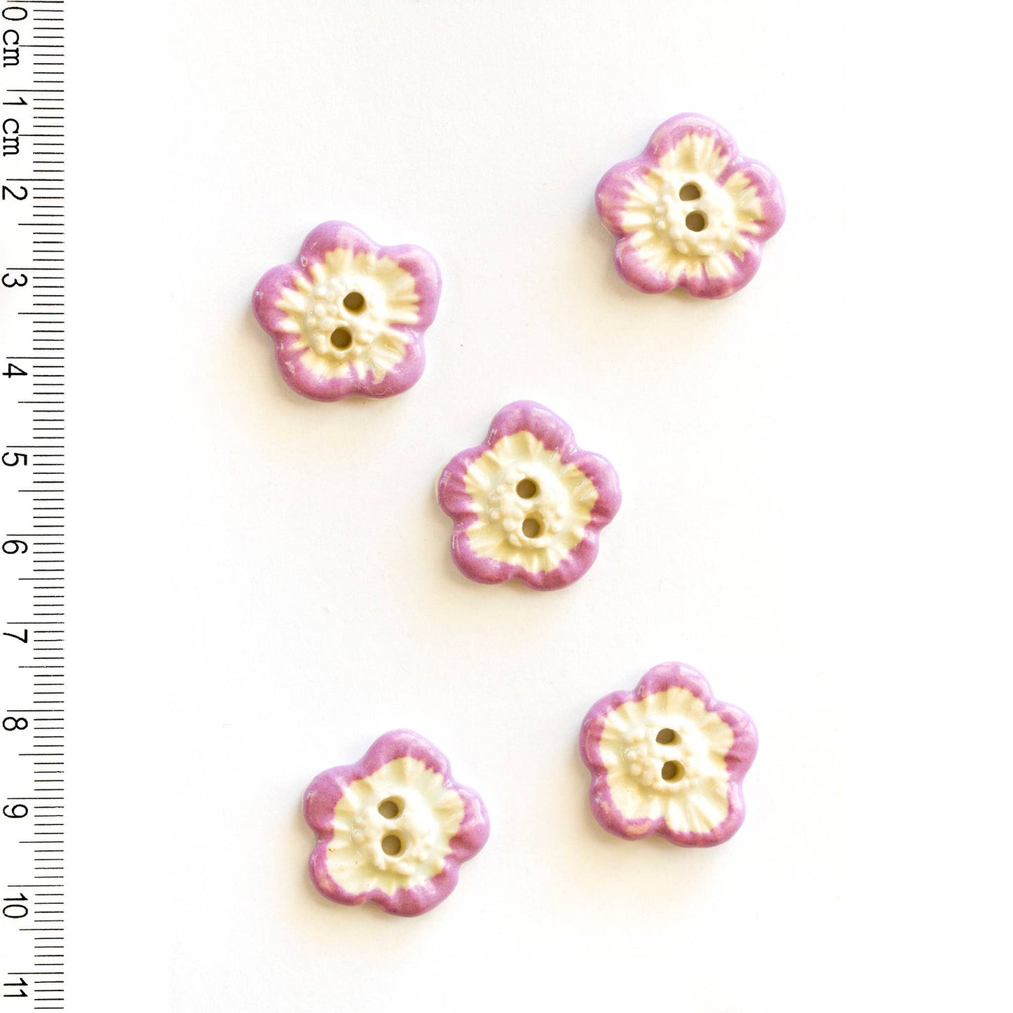 L92 White Flower Pink Petal Edges Buttons