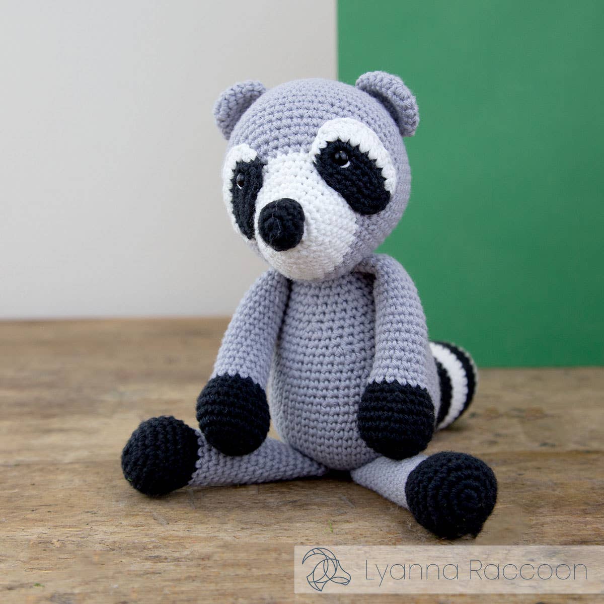 Lyanna Raccoon - DIY Crochet Kit