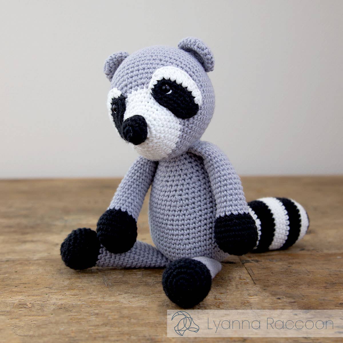 Lyanna Raccoon - DIY Crochet Kit