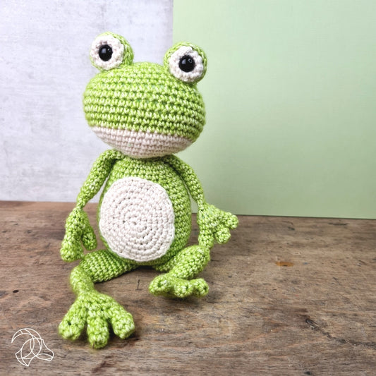 Vinny Frog - Hardicraft Crochet Kits