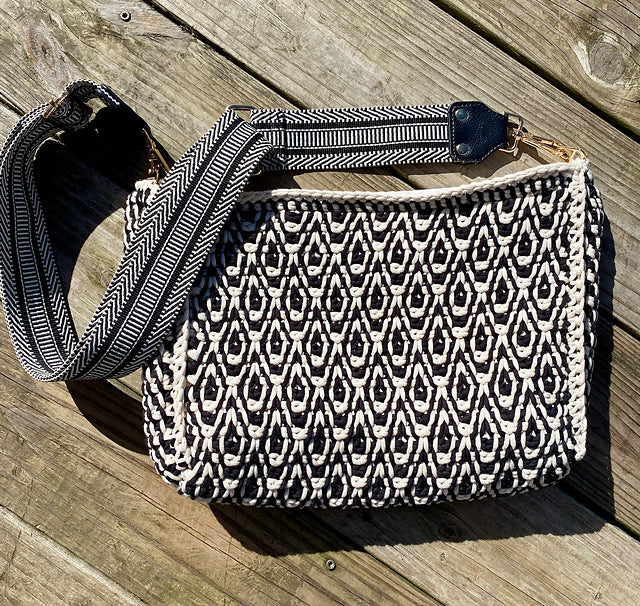 CLASS: Sonora Bag - Tunisian Crochet SATURDAYS 8/8 & 8/22/26 10:00am-Noon
