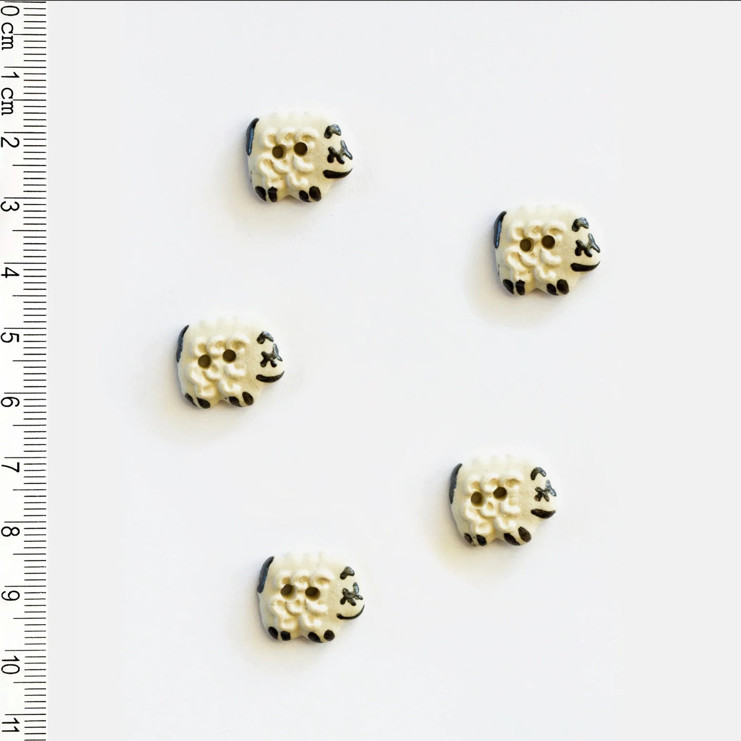 L138 Sheep Buttons