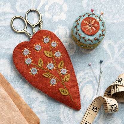 Scissors Pouch and Mini Pin Cushion Felt Craft Mini Kit: French