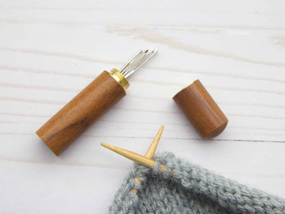 Light Wooden Darning Needle Storage Cases Tapestry