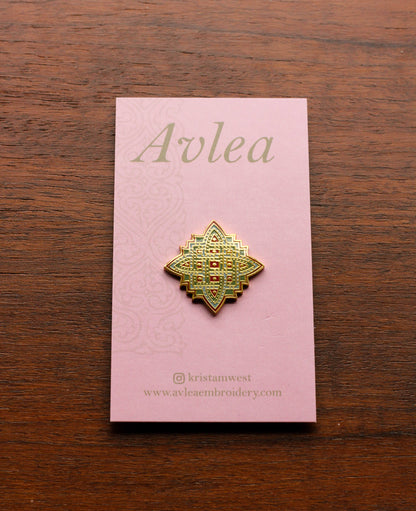 Knotwork Needle Minder - Avlea Folk Embroidery