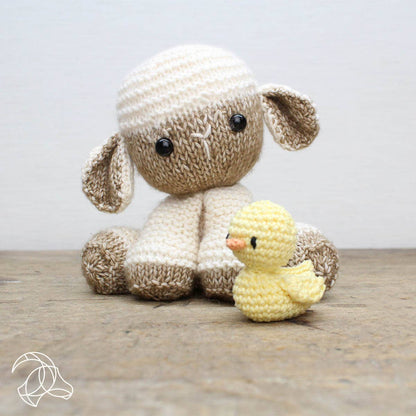 Lore Lamb - DIY Knitting Kit