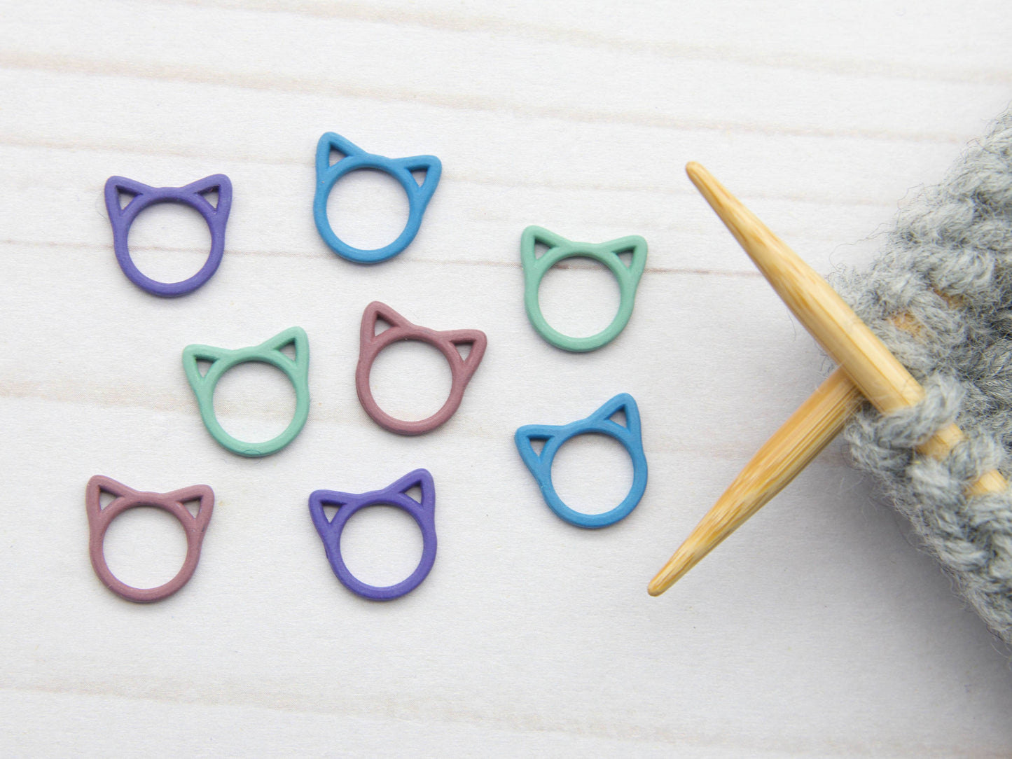 Colorful Cat Closed Ring | Stitch Markers: Colorful Mix