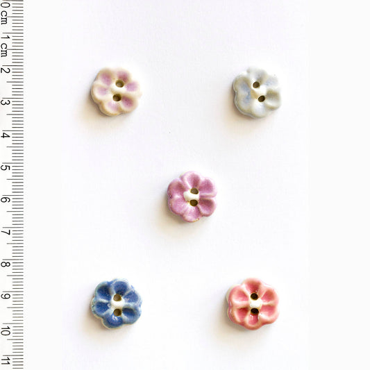 L572 Flower Buttons