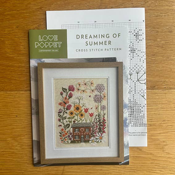 Dreaming of Summer - Cross Stitch Kit: 14ct Aida (ivory/cream)