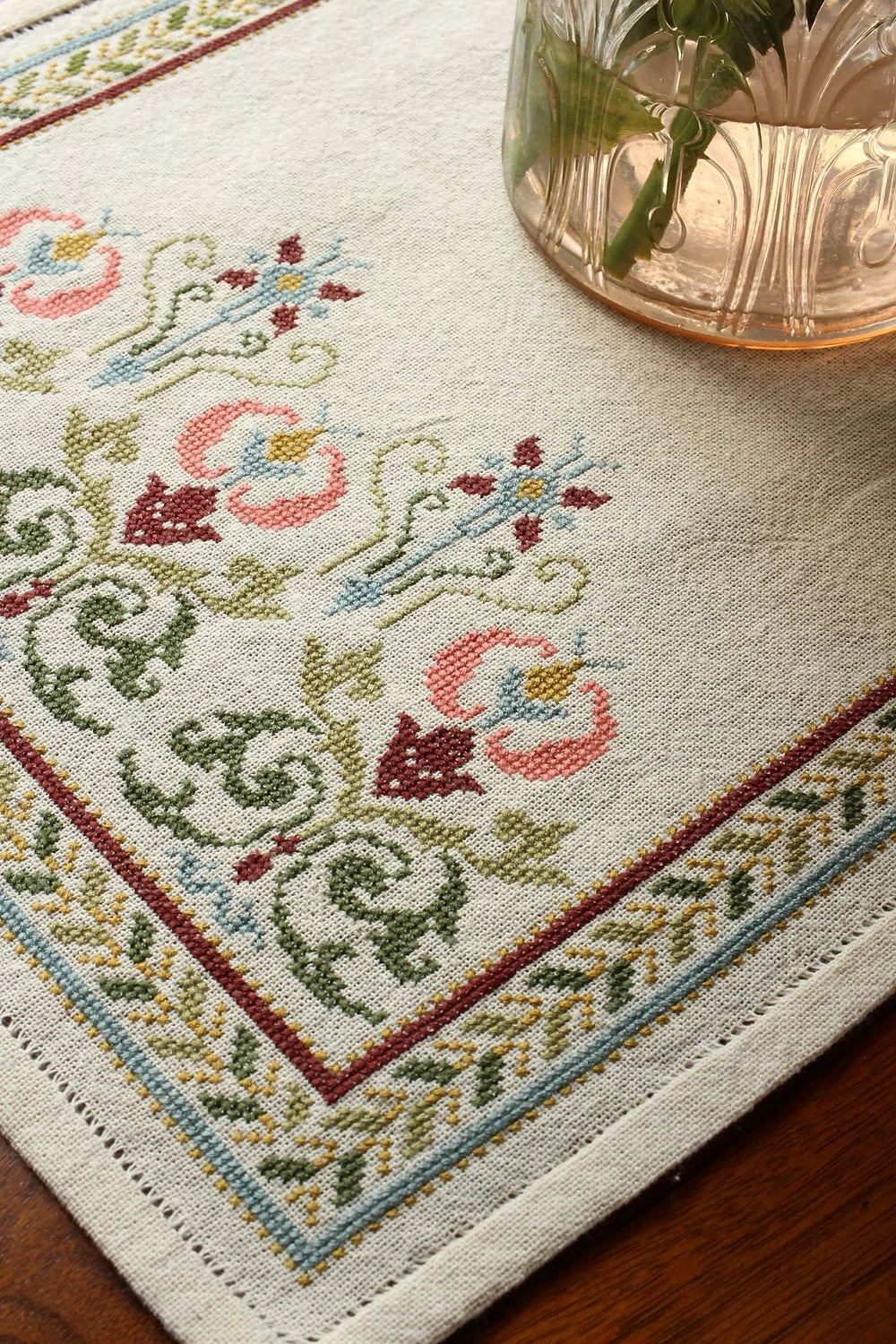 Cross Stitch Kit Arcadian Peony table runner